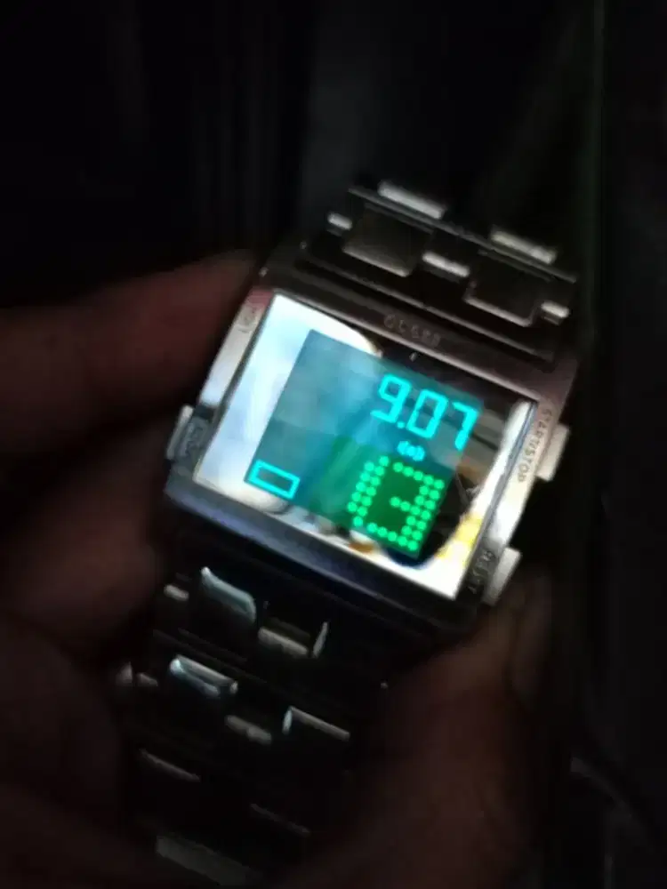 Jam DIGITAL GUESS ORIGINAL
