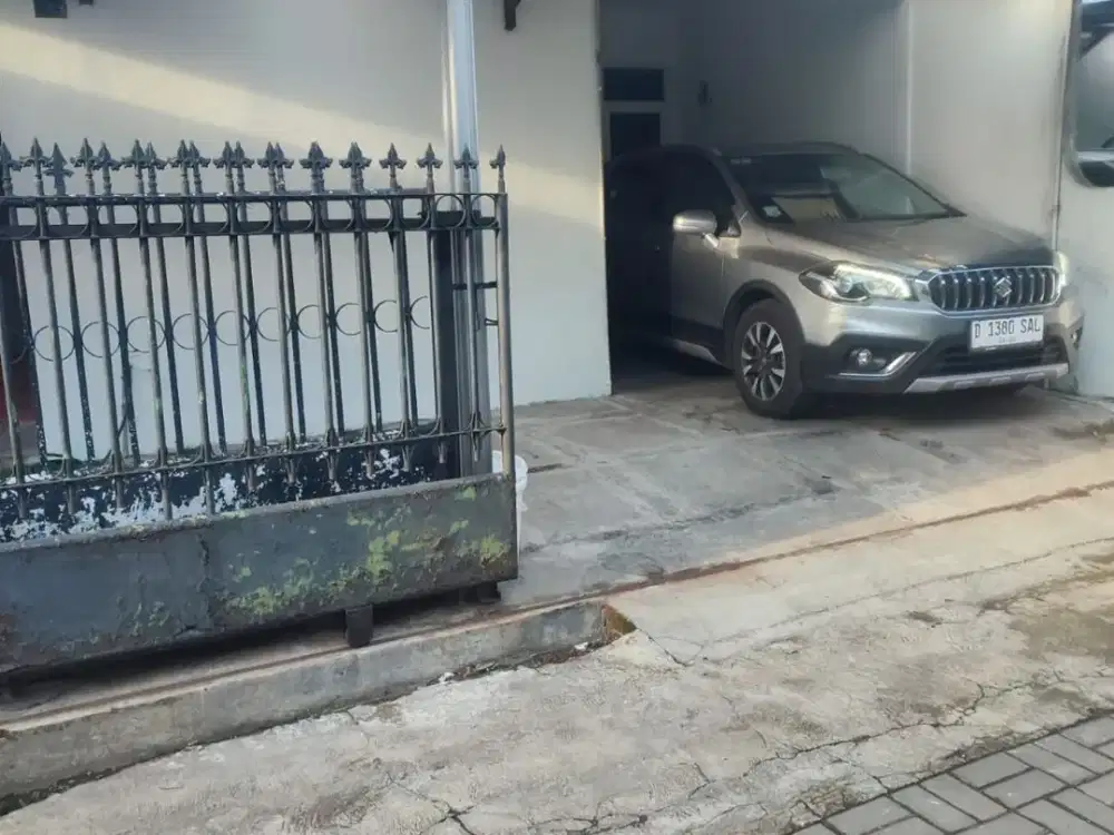 Rumah di pusat kota cimahi jalan amir mahmud cibabat dekat RS mitra kasih