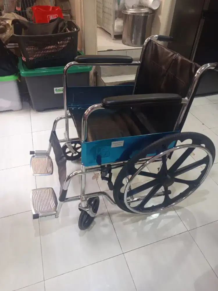 Kursi roda, masih sangat bagus