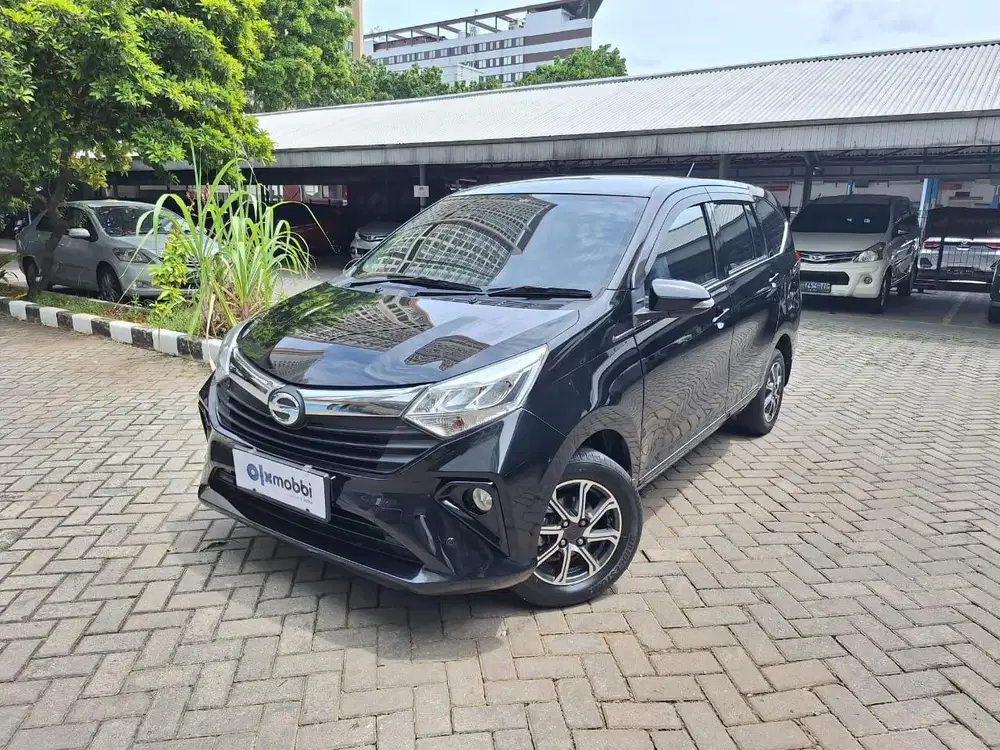 TDP 1 JUTA Daihatsu Sigra 1.2 R Deluxe Bensin-MT 2021 Hitam CSRWB