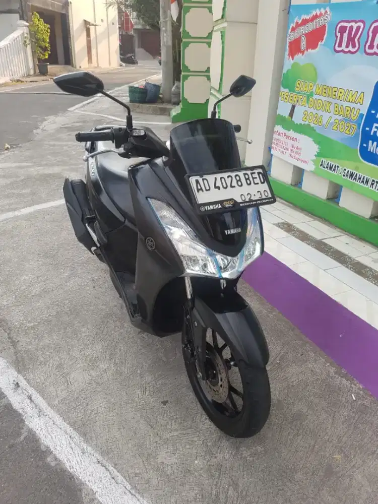 Lexi hitam doff