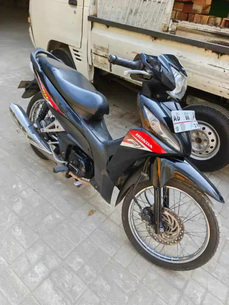 Revo THN 2023 plat AB sleman