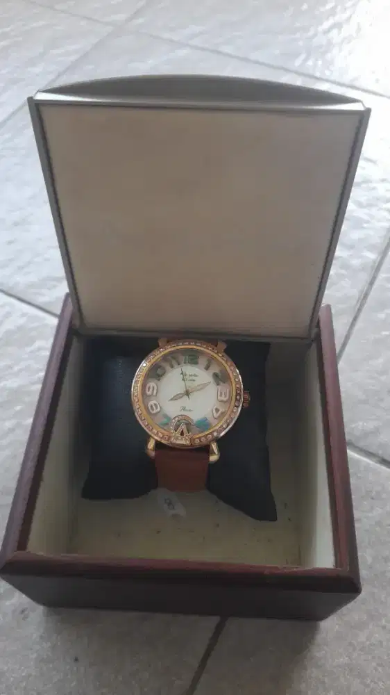 Jam alexandre christie 2391