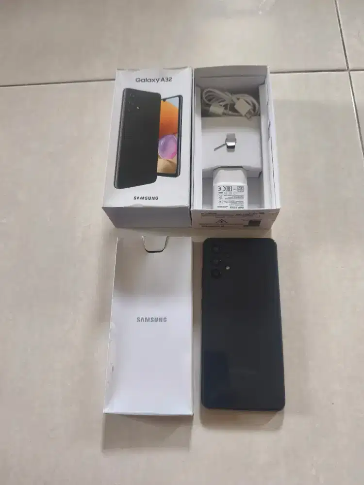 Samsung A32 4G 8/128 awesome black sein