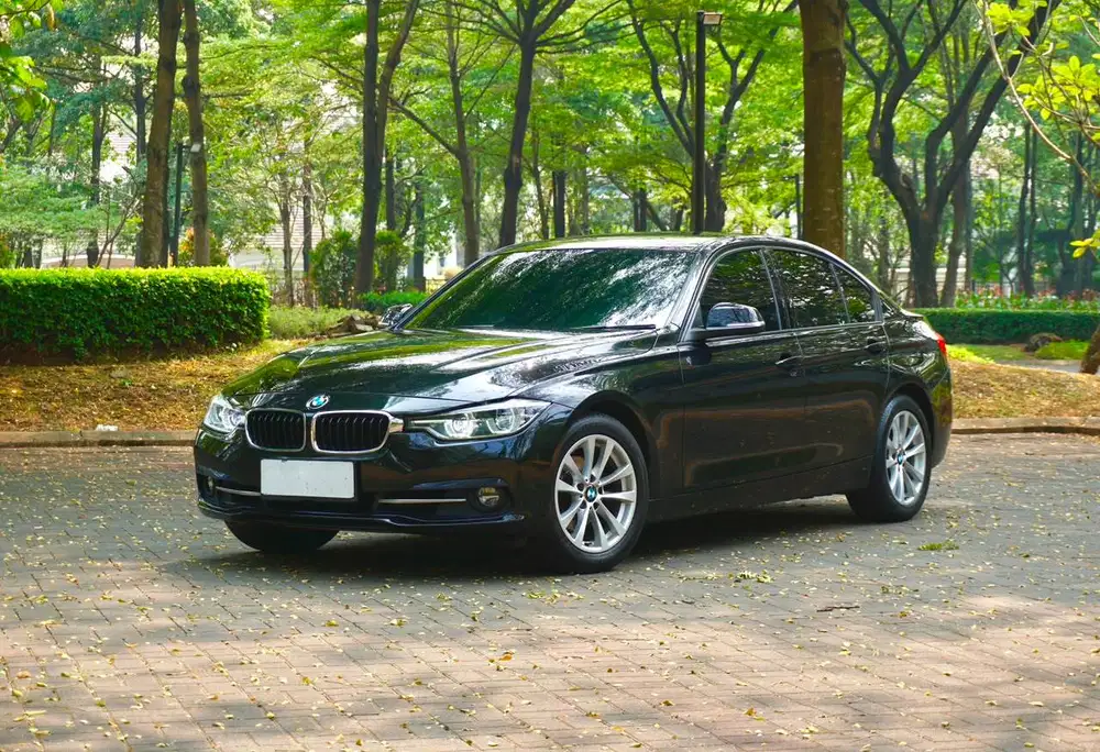 BMW 320i F30 Sport Line LCI 2016