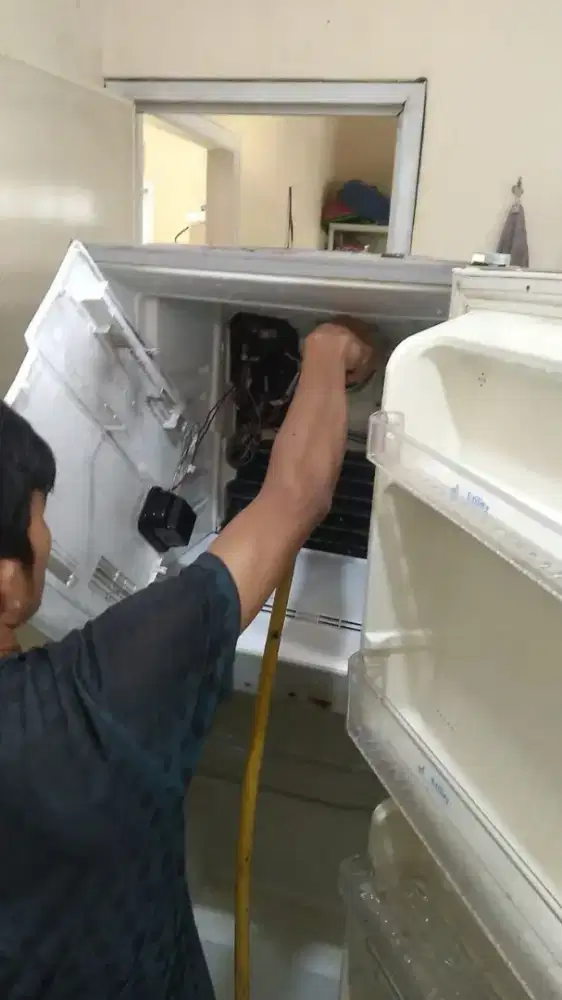 Jasa service, kulkas, pompa air,mesin cuci, ac split,bongkar pasang ac