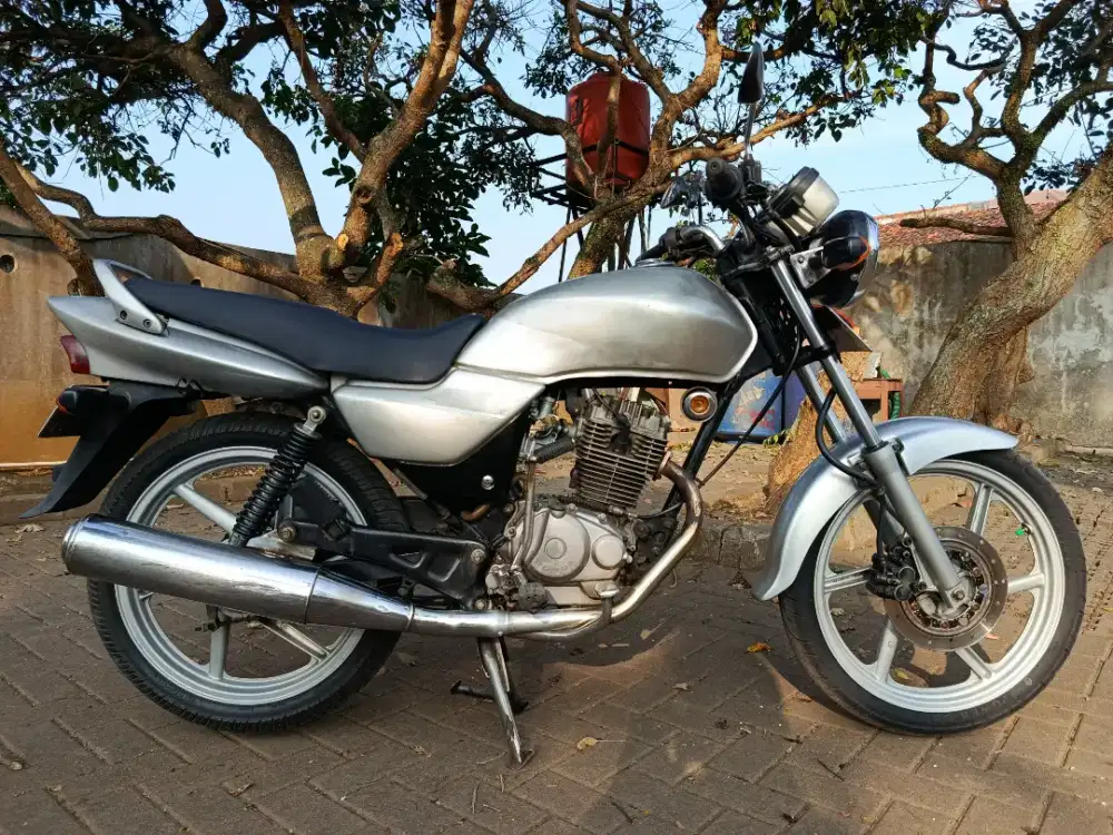 Megapro hiu 2002