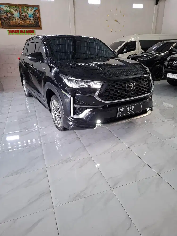 Toyota innova zenix Q modelista Tss