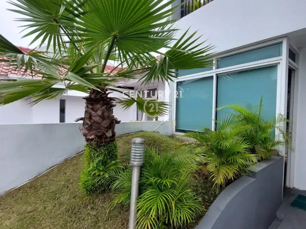 Dijual Rumah dlm Cluster Hook Siap Huni Strategis ada Halaman Belakang Sektor 8