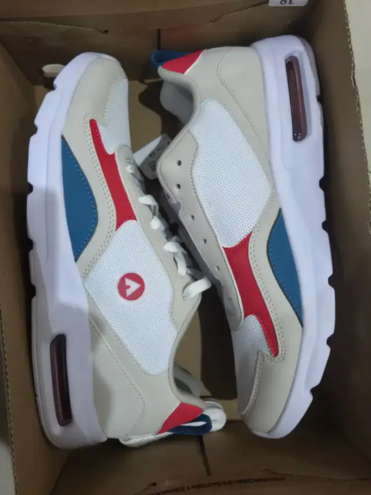 Dijual sepatu air walk baru ukuran 43