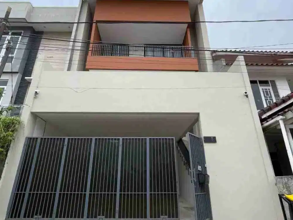Rumah Mewah 4 Lantai Desain Arsitektur Premium di Pulomas – Jakarta Timur