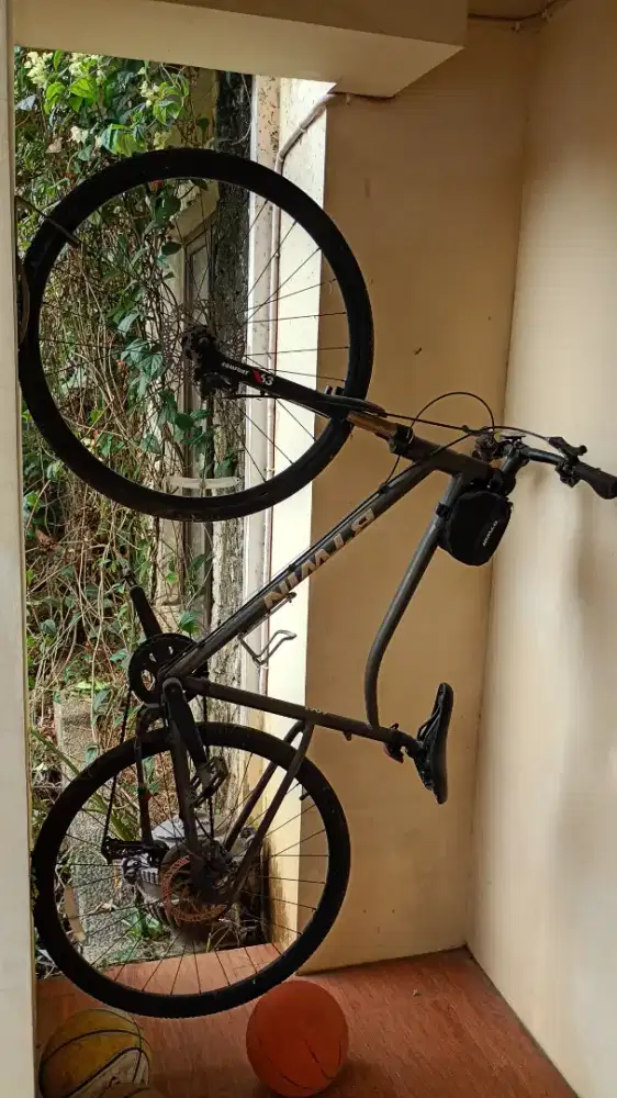 Sepeda btwin riverside 500