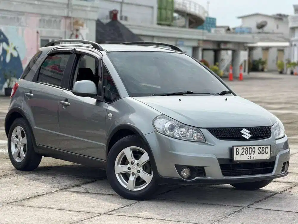 Suzuki SX4 X-Over AT Tahun 2012