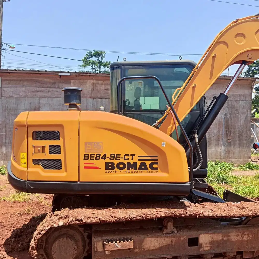 Excavator 8 Ton