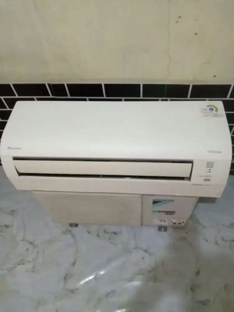 Jual AC Daikin inverter Thailand 1/2 pk