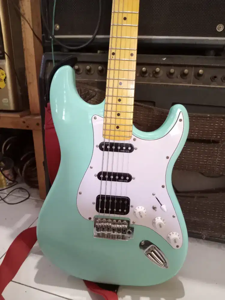 gitar SCORPION Stratocaster