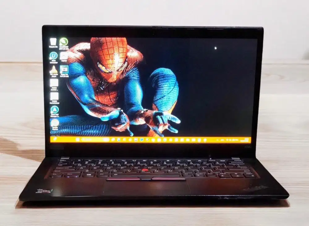 Laptop Thinkpad X390 Game Render Desain