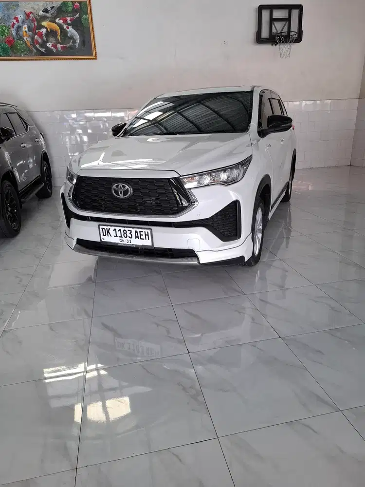 Toyota innova zenix V modelista Tss Hybrid