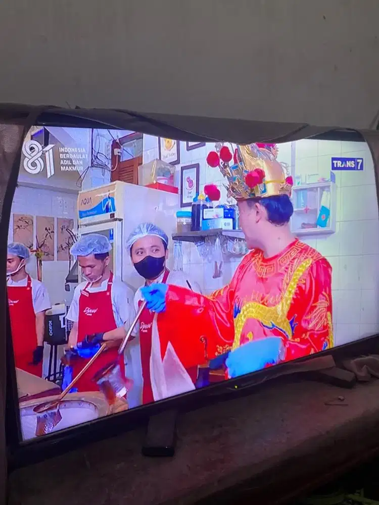 TV Sharp 2T-C24DC1i bekas