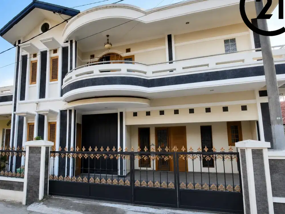 Dijual Rumah Rapih Terawat 3 Lantai Dalam Komplek Lokasi Strategis Dekat Akses Tol di Bandung Ja 18423