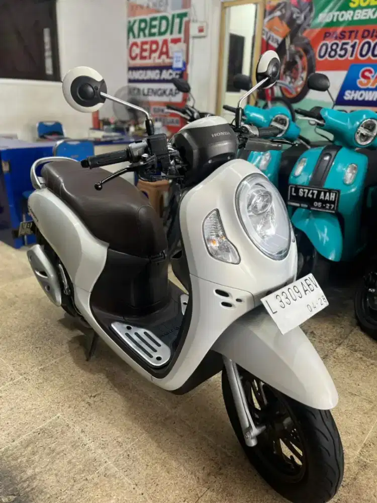 HONDA SCOOPY 2023 SAS MOTOR JL. BARATAJAYA 19 NO 5