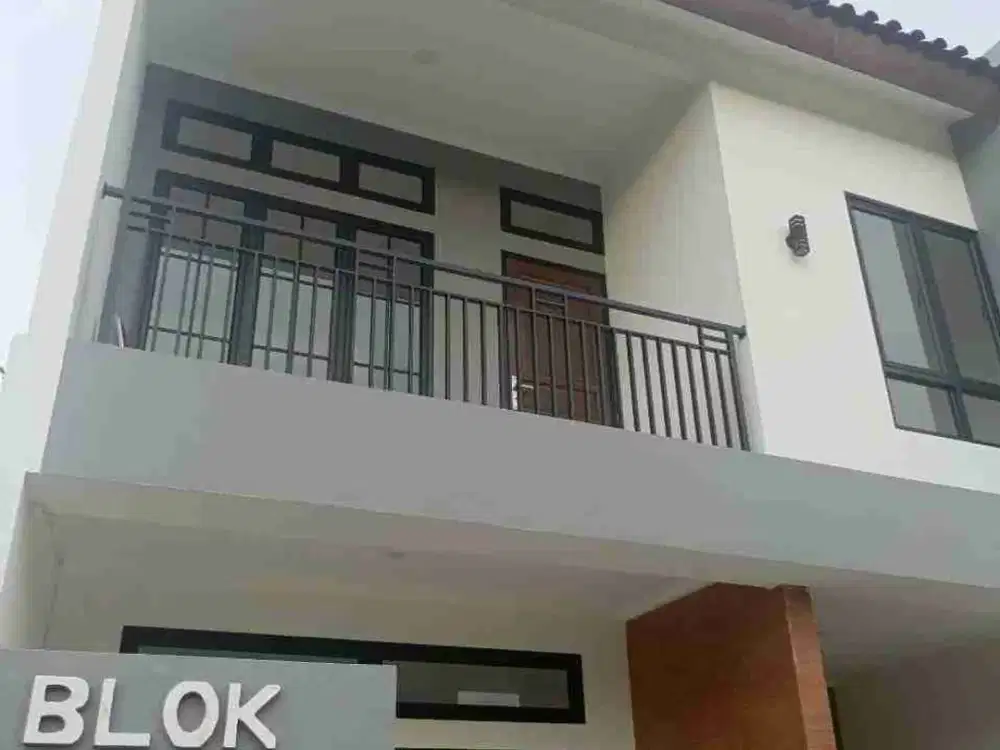 Rumah 2 Lantai di Pondok Gede dekat Toll Jatiwarna
