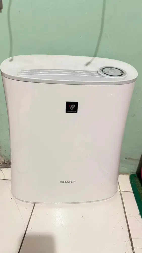 Dijual cepat dan murah ! Air Purifier Sharp,  1 juta nego !