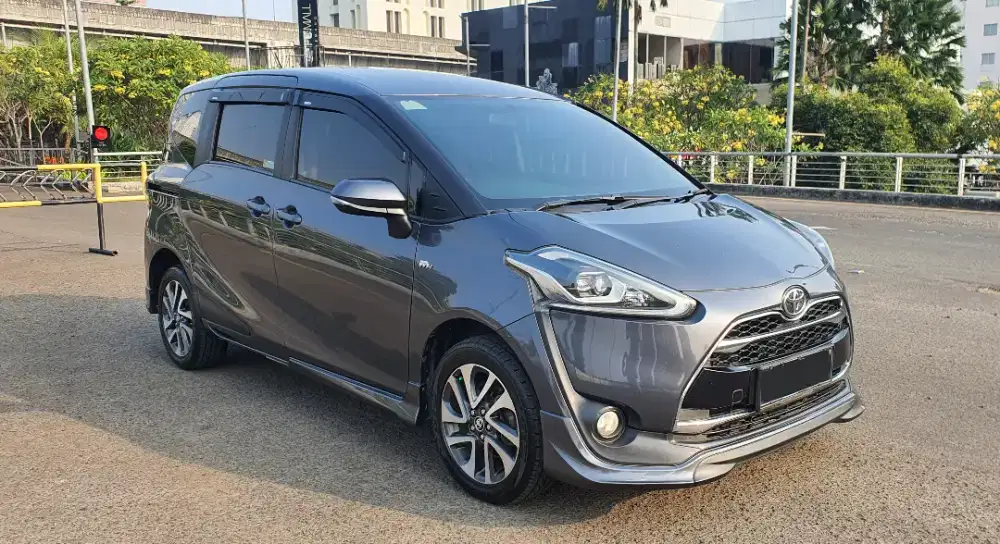 Toyota Sienta Q matic cvt 2016