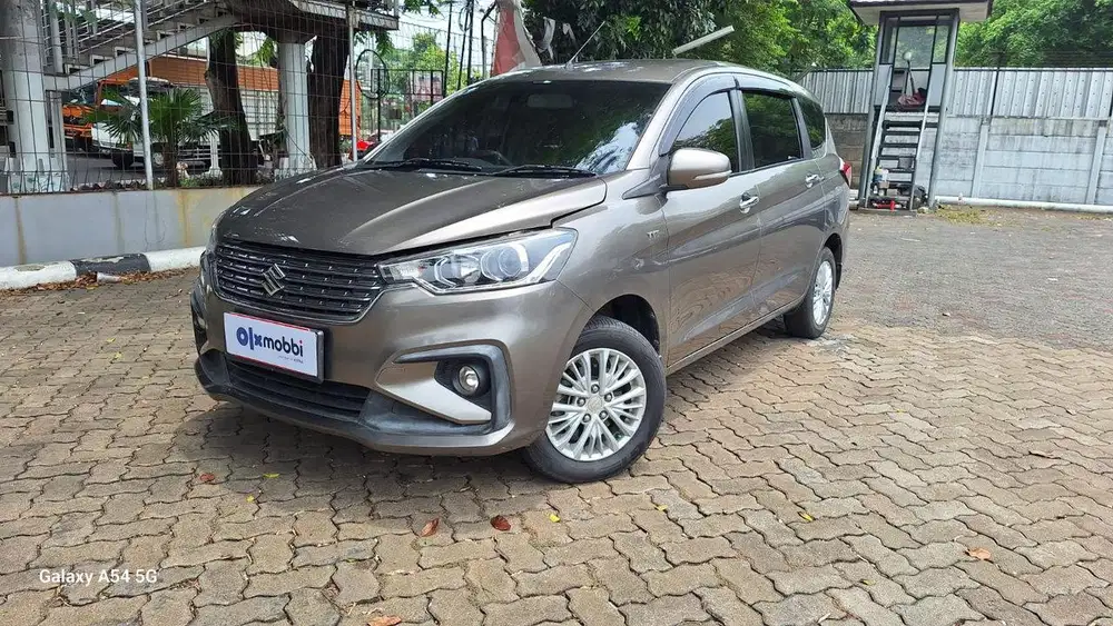 TDP 1 JUTA Suzuki Ertiga 1.5 GX Bensin-AT 2018 Abu CUMJB