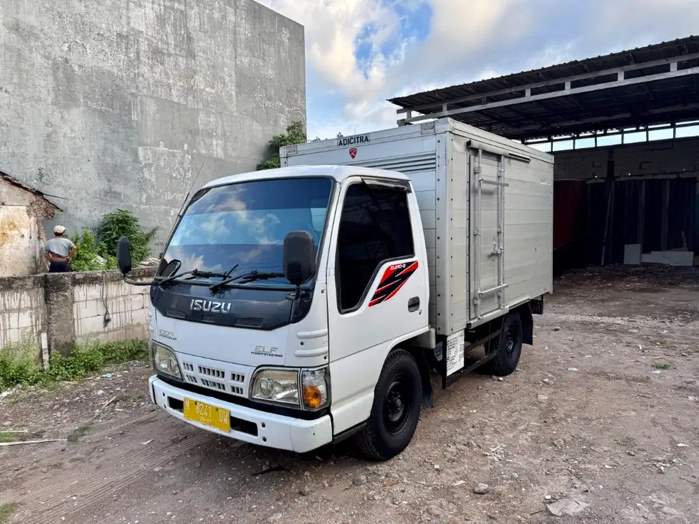 Isuzu Elf NHR55 Box 4rd 2017