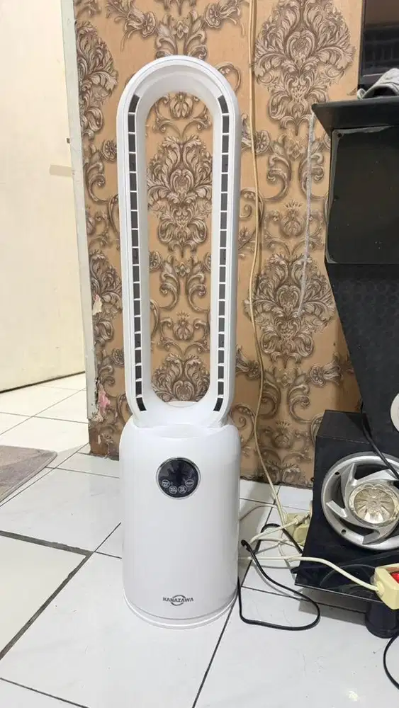 Dijual cepat dan murah ! Fan kipas angin penjernih udara, like NEW!