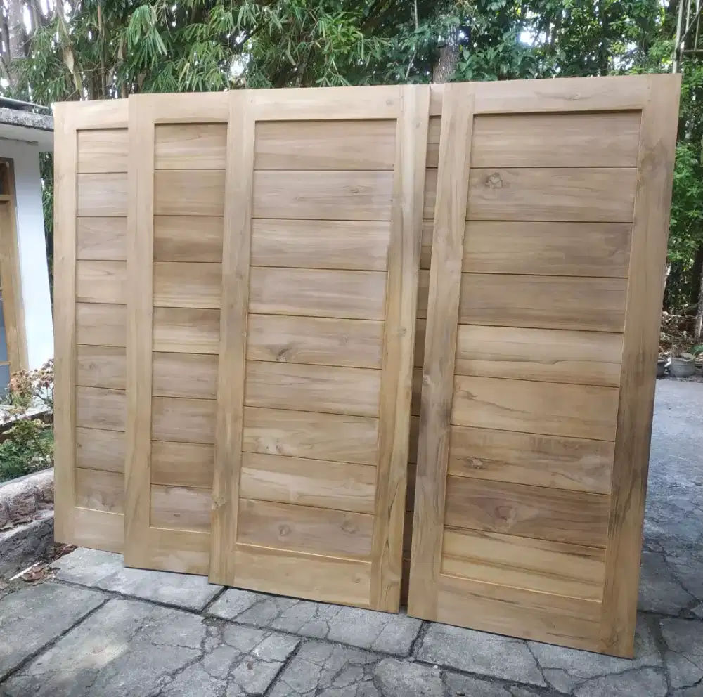 Pintu minimalis kayu jati