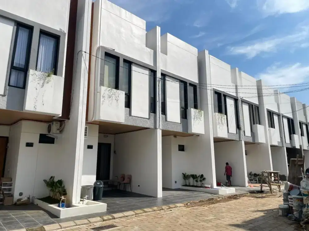 Dijual Rumah 2 Lantai 900 Jutaan 3 Kamar di Kukusan Depok dekat Pintu Tol