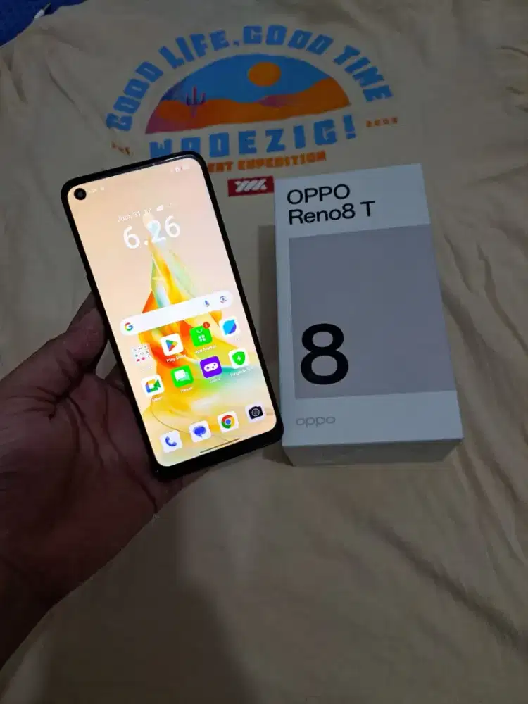 Oppo renovasi 8t spek 8/256 kel fullset