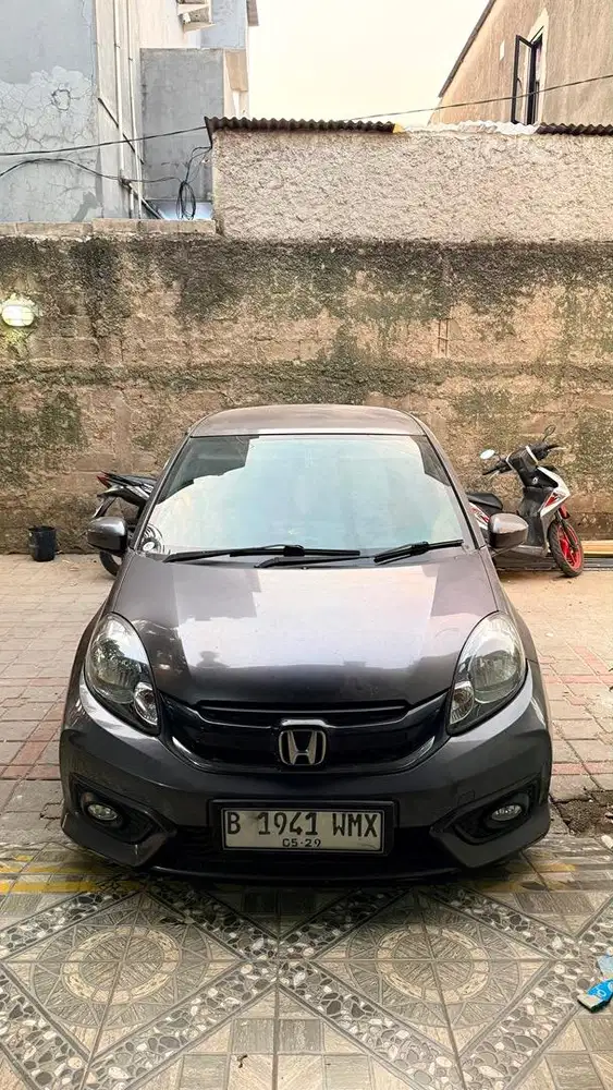 Dijual Brio low km terawat