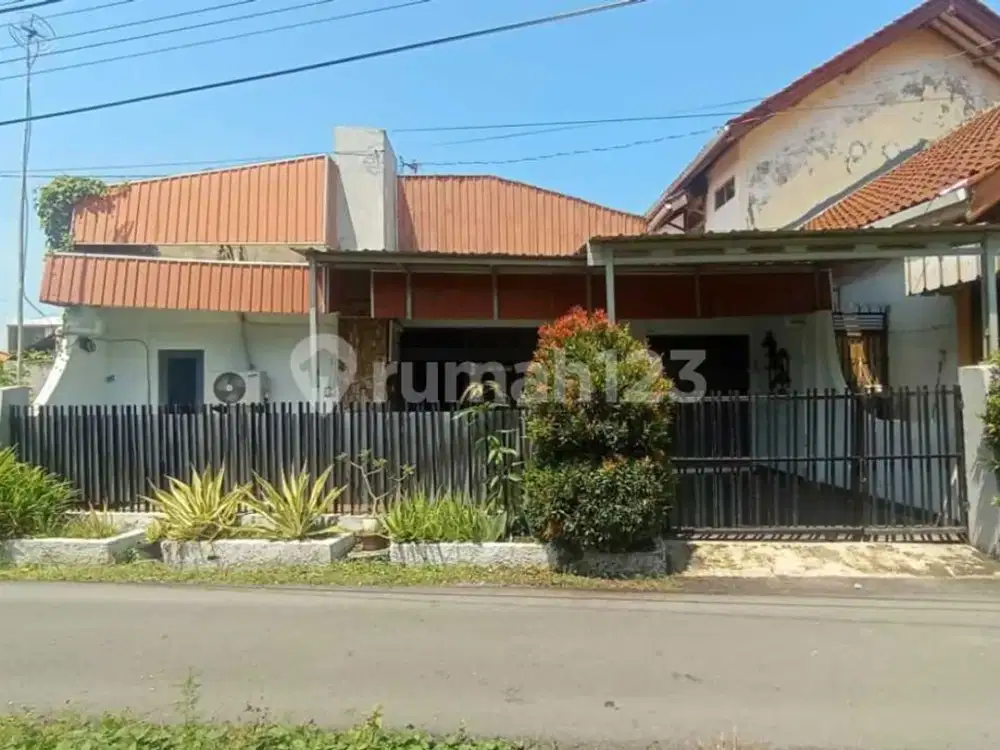 Rumah Siap Huni Pusat Kota Dekat Rita Mall