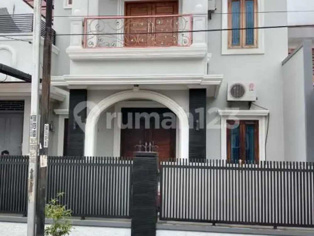 Rumah Baru 2 Lantai Dekat Gor Wisanggeni