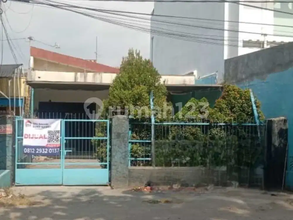 Rumah di Pusat Kota Depan Sekolah Pius