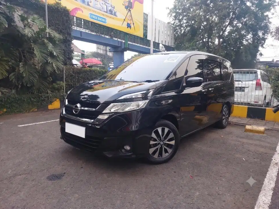 DP MURAH Nissan Serena 2.0 X Bensin-AT 2019 Hitam CZMTB