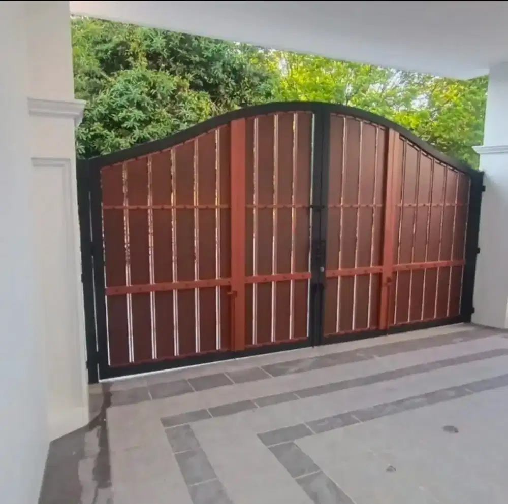 Pintu gerbang GRC