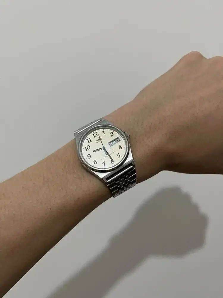 Alba seri Y143 Vintage quartz jam tangan