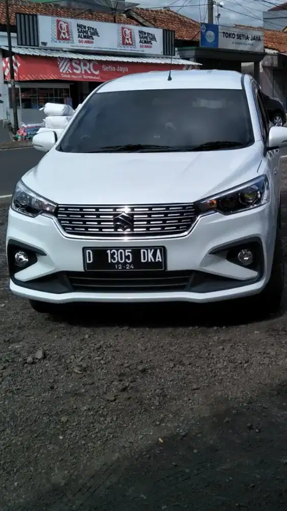 jual cepat mobil Ertiga mulus km 5k