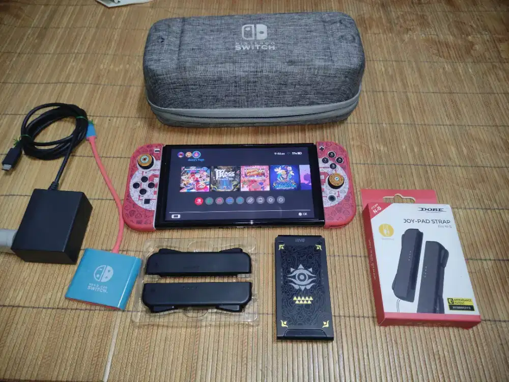 Nintendo Switch OLED White Ceefwe dualboot 256gb