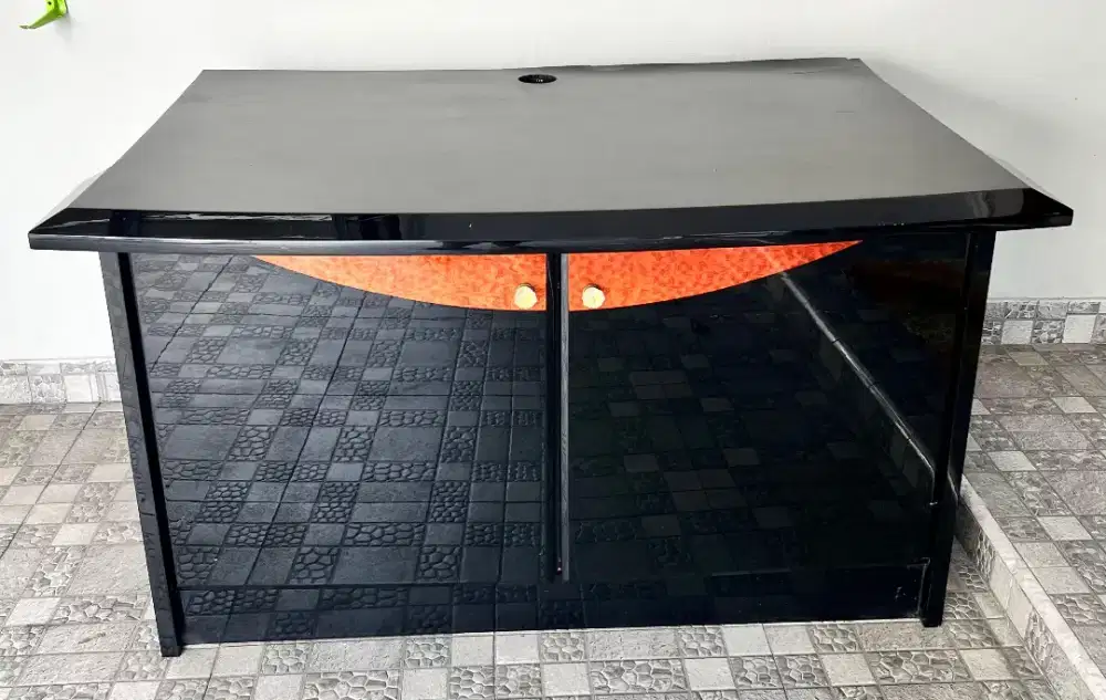 Meja serbaguna dfn spacious lemari