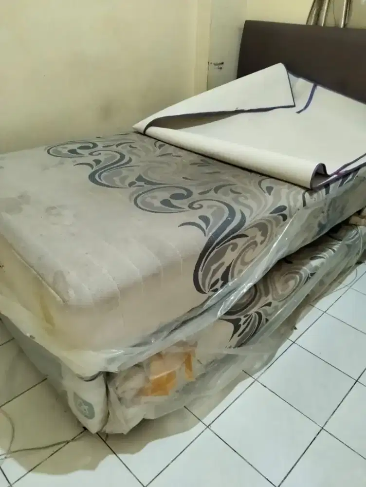 kasur spring bed