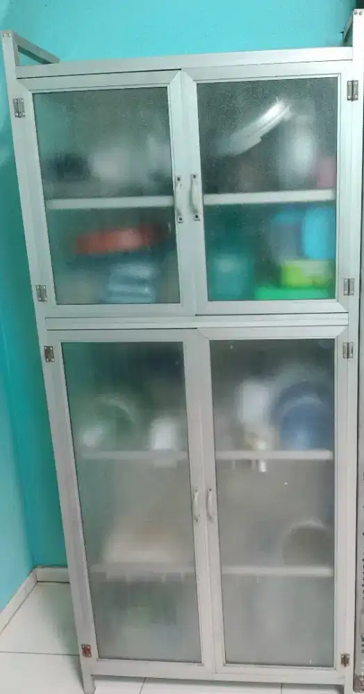 Lemari makan atau perabotan