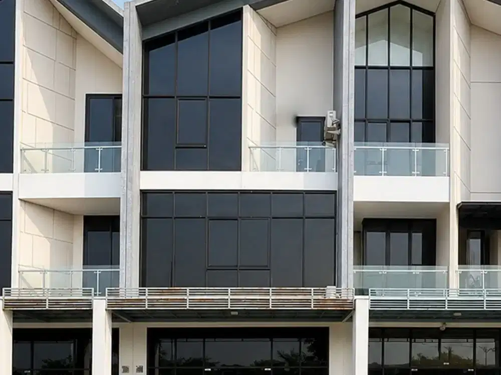 Ruko New East 3lt luas 6x12 72meter JGC Jakarta Garden City