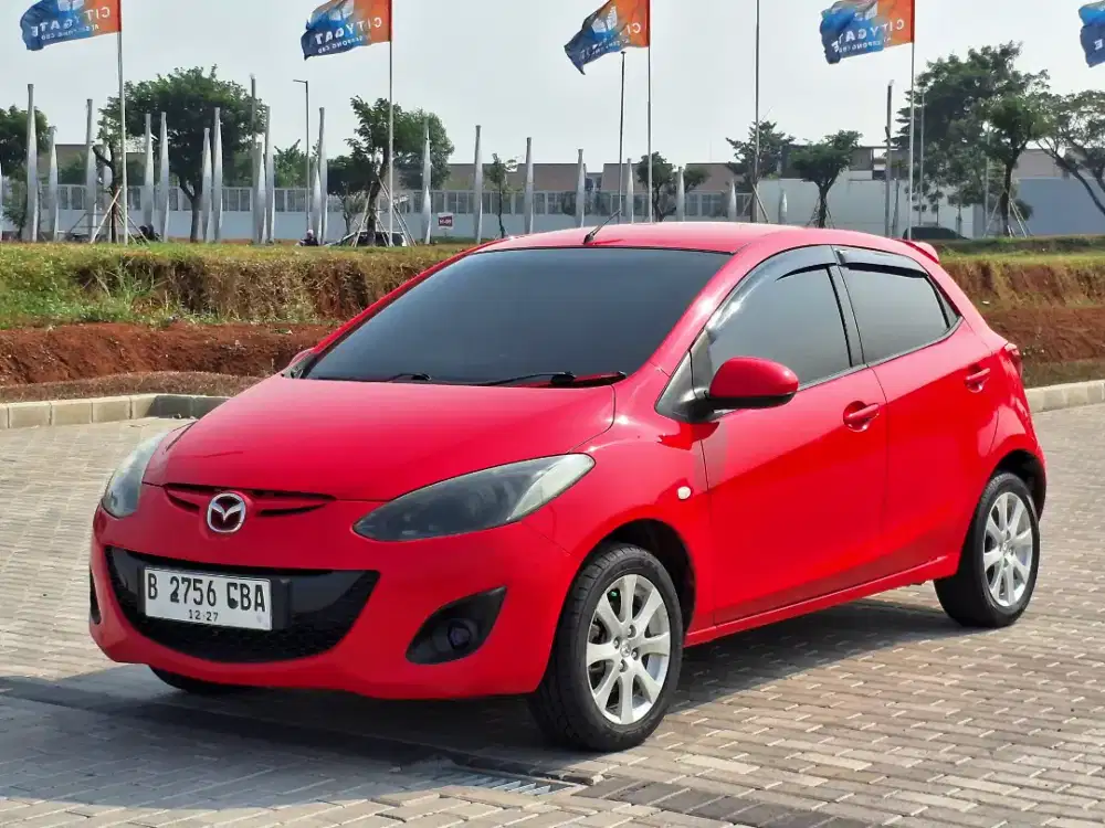 Mazda 2 V Manual 2012 Bensin Merah Metalik