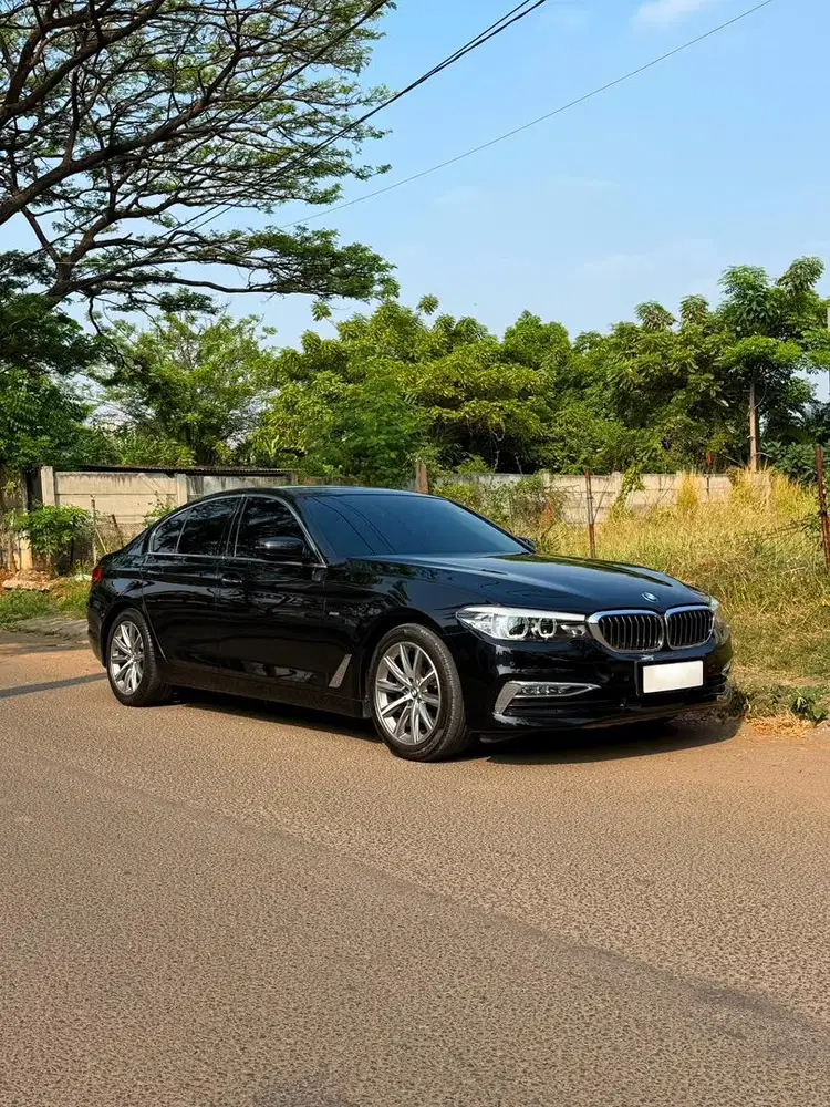 KM 40rb ! BMW 520i G30 2019 LUXURY LINE 2018 LOW KM MINT CONDITION !
