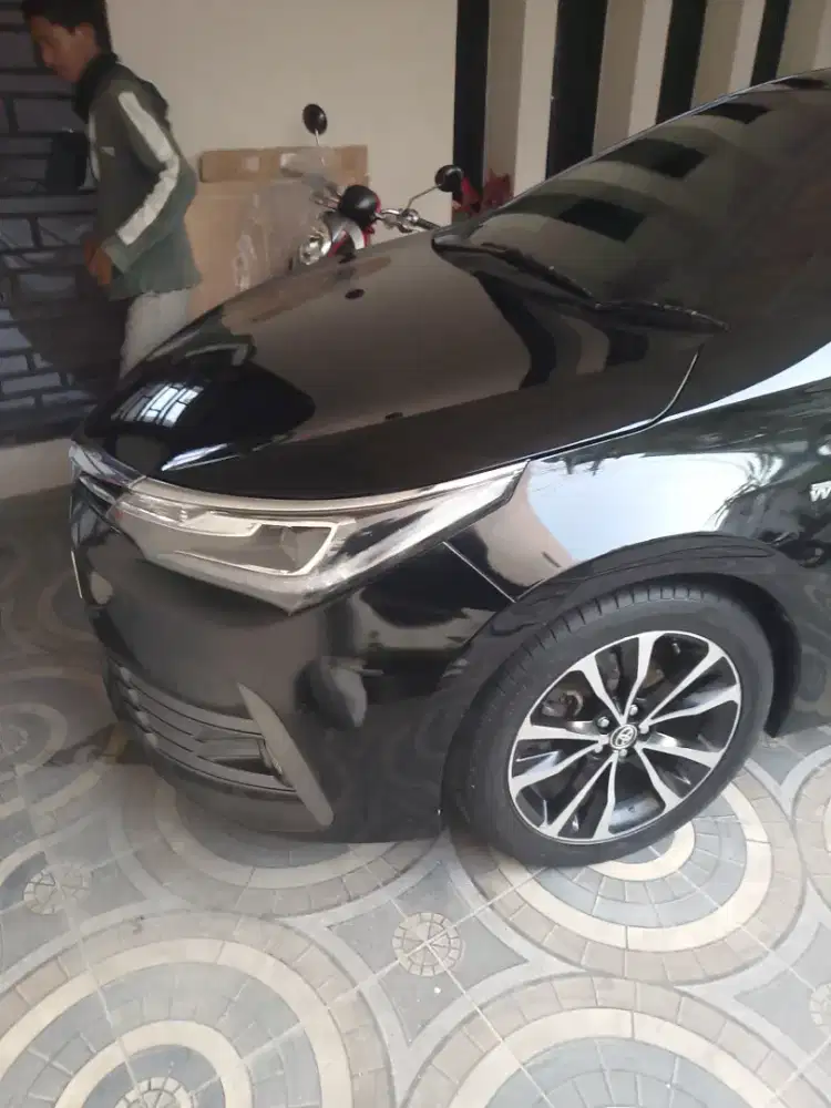 Sedan Toyota Altis 1,8 V
